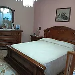 Holiday Room \